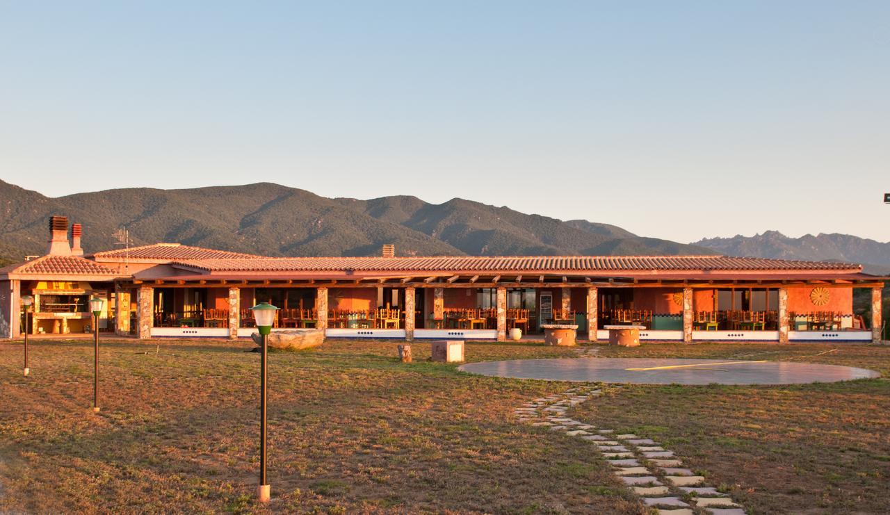 Is Bisus Guest House Castiadas Exterior photo